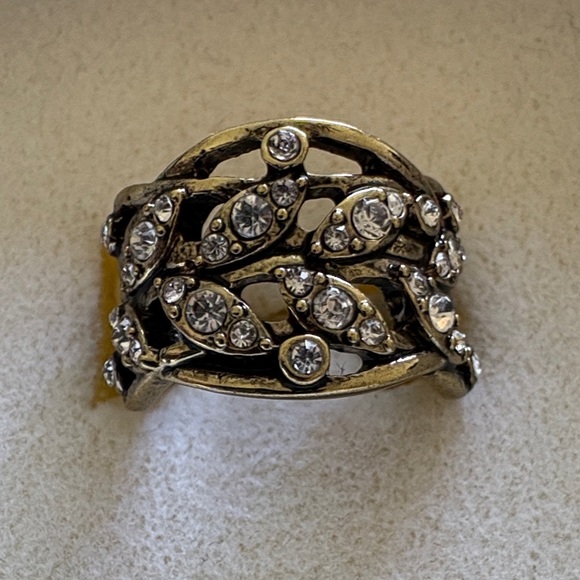 Premier Designs Black and Gold Women's Ring - Picture 5 of 5